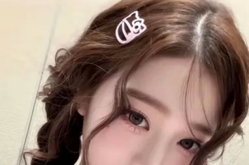 女网红开绿茶速成班称已售15万人 亲身示范眼神话术拿捏男性 多平台回应：确认违规已处罚