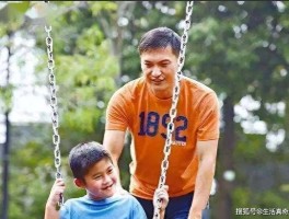 59岁港星立遗嘱财产全给妻子自闭症儿子一句话让网友集体破防！